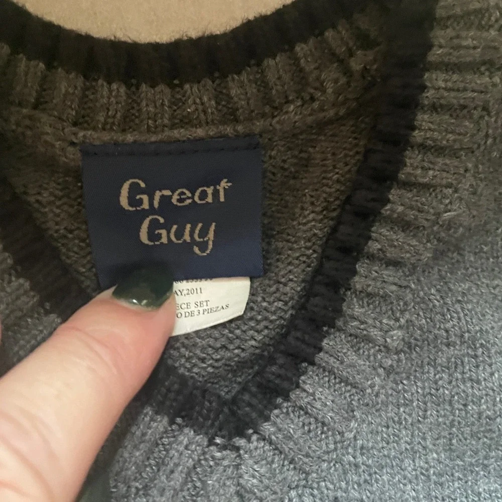 Great Guy Vest Toddler 3T Gray Sleeveless Knit Sweater Train Engine Applique Top